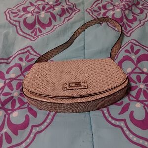 🐦‍🔥Guess purse vintage gem small 6in wide